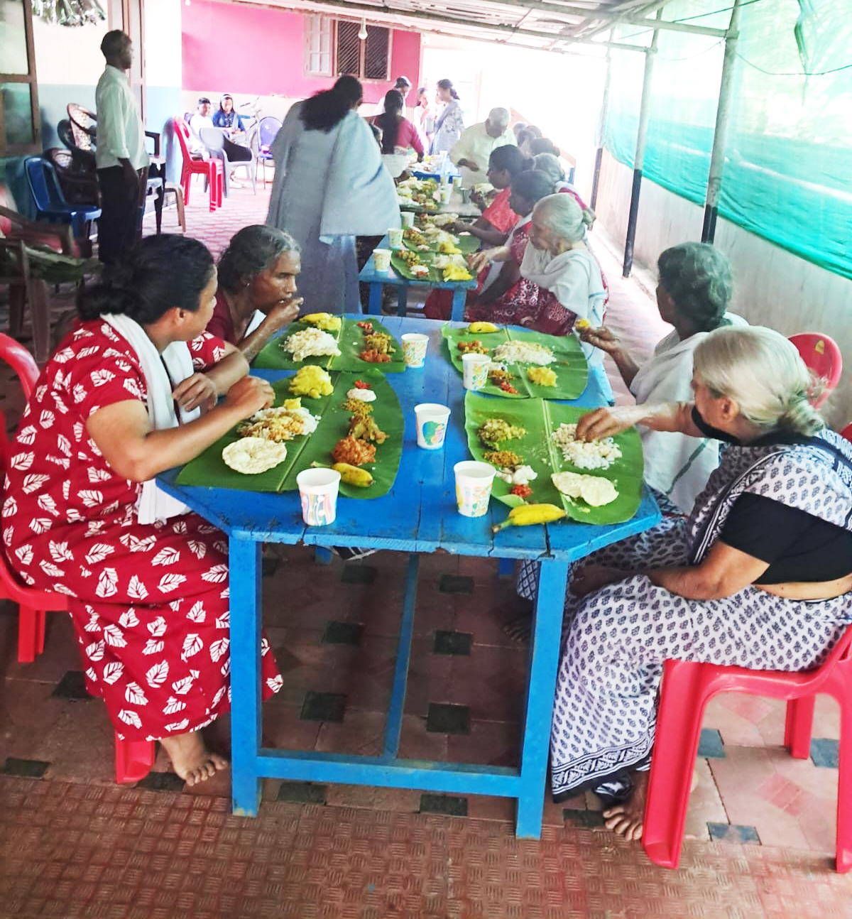 When the WF memebrs served food